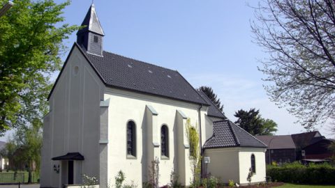 Die Kapelle vom Schulhof gesehen nach ihrer letzten Renovierung