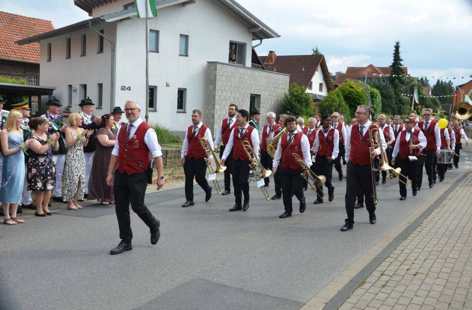 20260728_Umzug Montag08